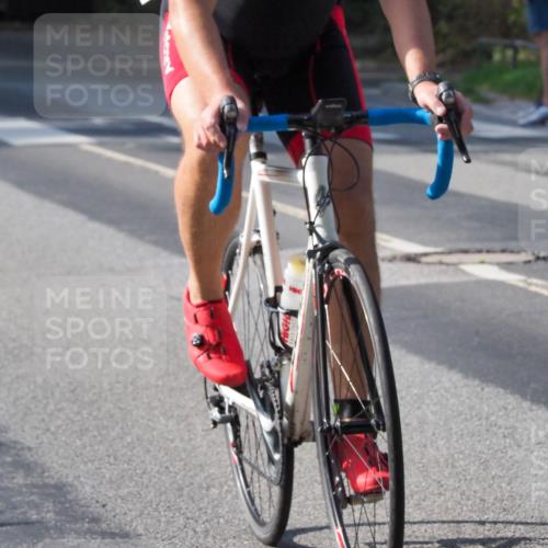 08.09.2024 - Stadtparktriathlon Zöllner http://msf.ph/oto/7000032 08.09.2024 11:01:23 Radfahren 43, 380, 399, 429, 469, 549 meine-sportfotos.de