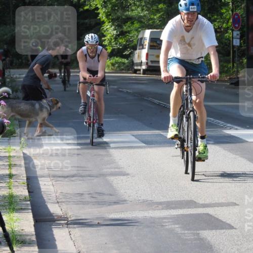 08.09.2024 - Stadtparktriathlon Zöllner http://msf.ph/oto/7000050 08.09.2024 11:01:34 Radfahren 440, 447, 468, 469, 526, 552 meine-sportfotos.de