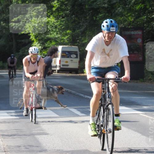 08.09.2024 - Stadtparktriathlon Zöllner http://msf.ph/oto/7000056 08.09.2024 11:01:34 Radfahren 440, 447, 468, 469, 526, 552 meine-sportfotos.de