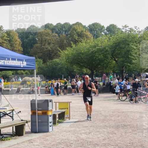 08.09.2024 - Stadtparktriathlon Luisa Fischer http://msf.ph/oto/7000094 08.09.2024 12:05:58 Ziel 533 meine-sportfotos.de