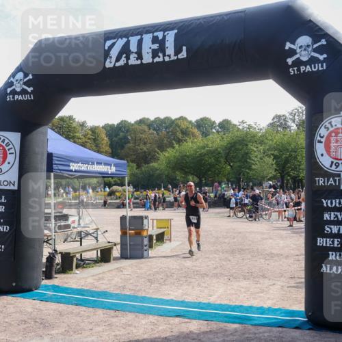 08.09.2024 - Stadtparktriathlon Luisa Fischer http://msf.ph/oto/7000108 08.09.2024 12:05:59 Ziel 529, 533 meine-sportfotos.de