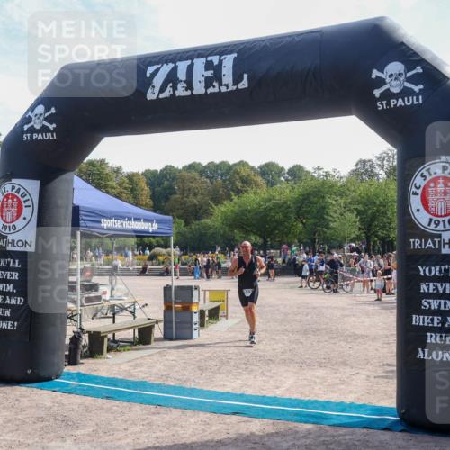 08.09.2024 - Stadtparktriathlon Luisa Fischer http://msf.ph/oto/7000111 08.09.2024 12:06:00 Ziel 529, 533 meine-sportfotos.de