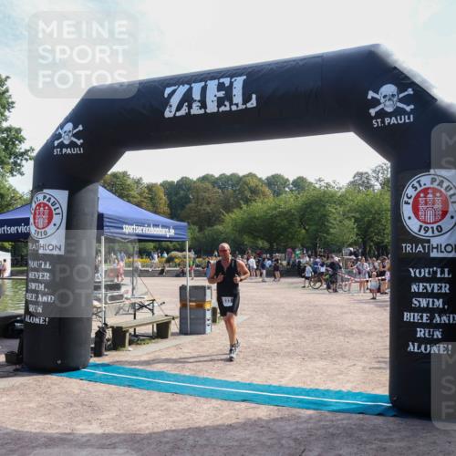 08.09.2024 - Stadtparktriathlon Luisa Fischer http://msf.ph/oto/7000121 08.09.2024 12:06:00 Ziel 529, 533 meine-sportfotos.de