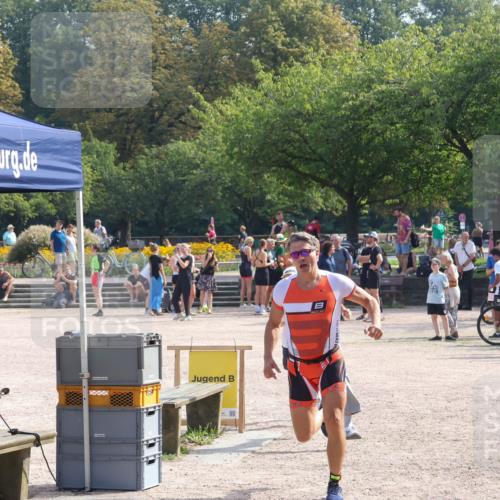 08.09.2024 - Stadtparktriathlon Luisa Fischer http://msf.ph/oto/7000146 08.09.2024 12:06:04 Ziel 529, 533 meine-sportfotos.de