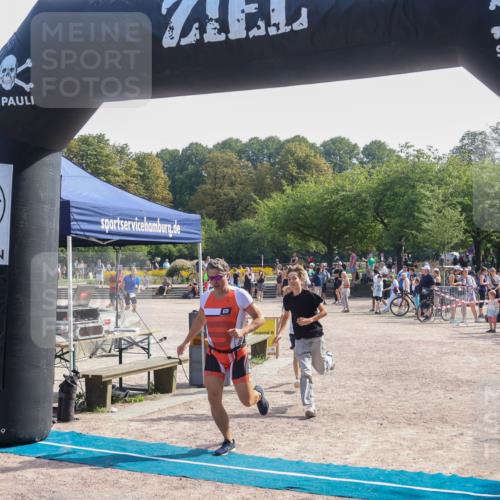 08.09.2024 - Stadtparktriathlon Luisa Fischer http://msf.ph/oto/7000168 08.09.2024 12:06:06 Ziel 529, 533, 542 meine-sportfotos.de