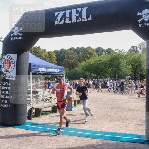 08.09.2024 - Stadtparktriathlon Luisa Fischer http://msf.ph/oto/7000172 08.09.2024 12:06:06 Ziel 529, 533, 542 meine-sportfotos.de