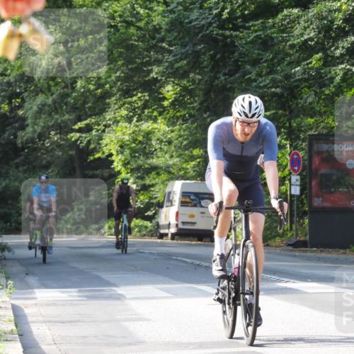 08.09.2024 - Stadtparktriathlon Zöllner http://msf.ph/oto/7000177 08.09.2024 11:02:30 Radfahren 406, 432, 445, 821 meine-sportfotos.de