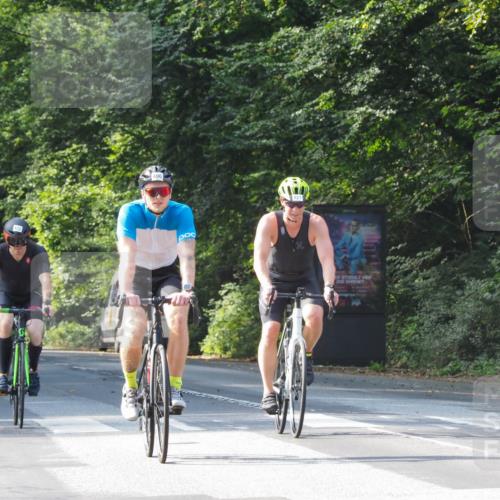 08.09.2024 - Stadtparktriathlon Zöllner http://msf.ph/oto/7000179 08.09.2024 11:02:34 Radfahren 406, 432, 445, 821 meine-sportfotos.de
