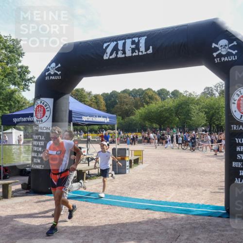 08.09.2024 - Stadtparktriathlon Luisa Fischer http://msf.ph/oto/7000190 08.09.2024 12:06:07 Ziel 525, 529, 533, 542 meine-sportfotos.de