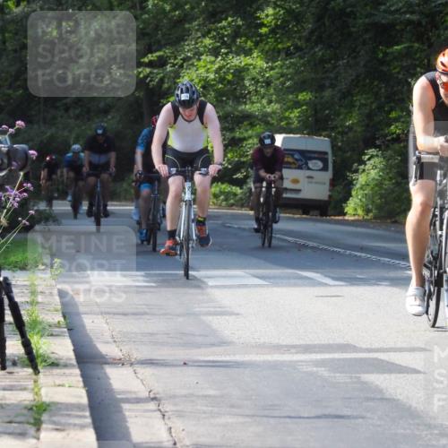 08.09.2024 - Stadtparktriathlon Zöllner http://msf.ph/oto/7000212 08.09.2024 11:03:02 Radfahren 368, 376, 416, 427, 439, 472, 479, 493, 535, 537, 550 meine-sportfotos.de