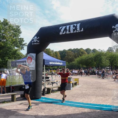 08.09.2024 - Stadtparktriathlon Luisa Fischer http://msf.ph/oto/7000223 08.09.2024 12:06:13 Ziel 525, 542 meine-sportfotos.de