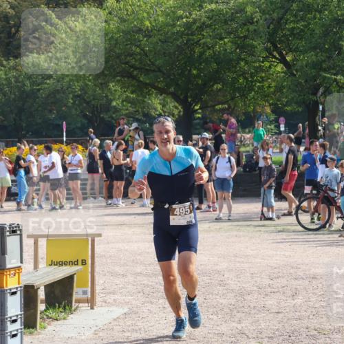 08.09.2024 - Stadtparktriathlon Luisa Fischer http://msf.ph/oto/7000265 08.09.2024 12:06:21 Ziel 495 meine-sportfotos.de