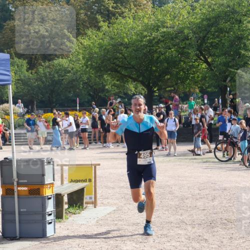 08.09.2024 - Stadtparktriathlon Luisa Fischer http://msf.ph/oto/7000273 08.09.2024 12:06:21 Ziel 495 meine-sportfotos.de