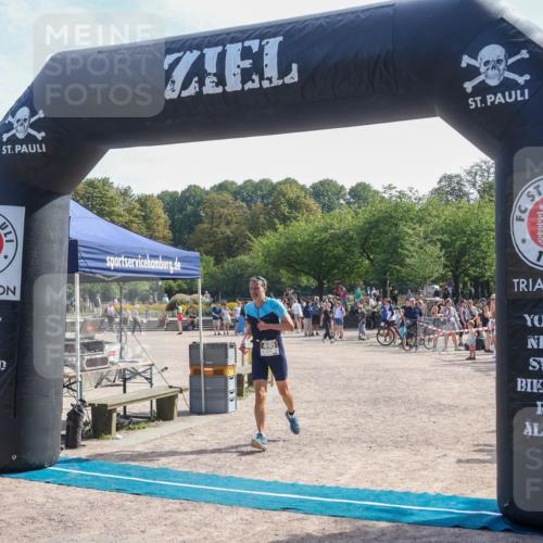 08.09.2024 - Stadtparktriathlon Luisa Fischer http://msf.ph/oto/7000293 08.09.2024 12:06:22 Ziel 495 meine-sportfotos.de