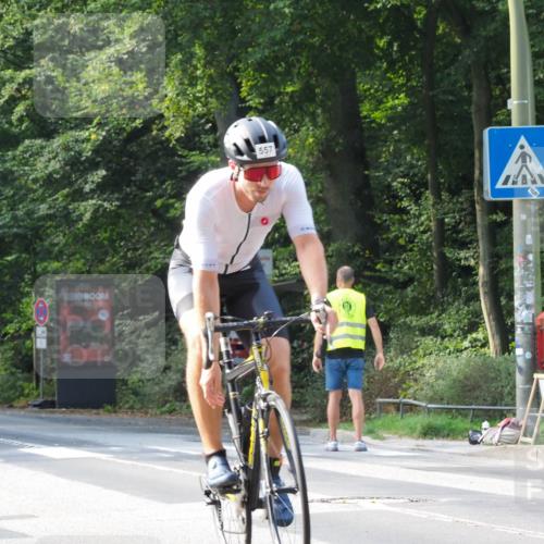 08.09.2024 - Stadtparktriathlon Zöllner http://msf.ph/oto/7000304 08.09.2024 11:03:26 Radfahren 557 meine-sportfotos.de