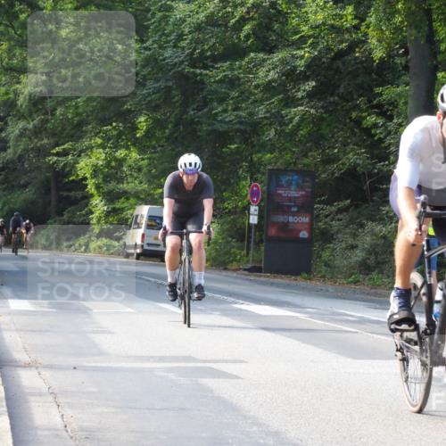 08.09.2024 - Stadtparktriathlon Zöllner http://msf.ph/oto/7000353 08.09.2024 11:04:23 Radfahren 414, 459, 480, 546 meine-sportfotos.de