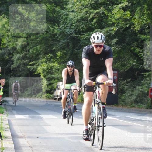 08.09.2024 - Stadtparktriathlon Zöllner http://msf.ph/oto/7000403 08.09.2024 11:04:34 Radfahren 375, 414, 438, 454, 457, 480, 483, 504 meine-sportfotos.de