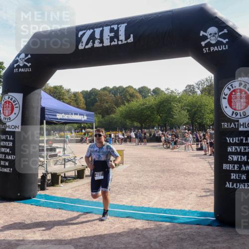 08.09.2024 - Stadtparktriathlon Luisa Fischer http://msf.ph/oto/7000515 08.09.2024 12:07:02 Ziel 487 meine-sportfotos.de