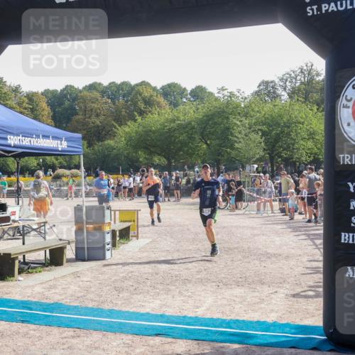 08.09.2024 - Stadtparktriathlon Luisa Fischer http://msf.ph/oto/7000563 08.09.2024 12:07:15 Ziel 519, 527, 562 meine-sportfotos.de