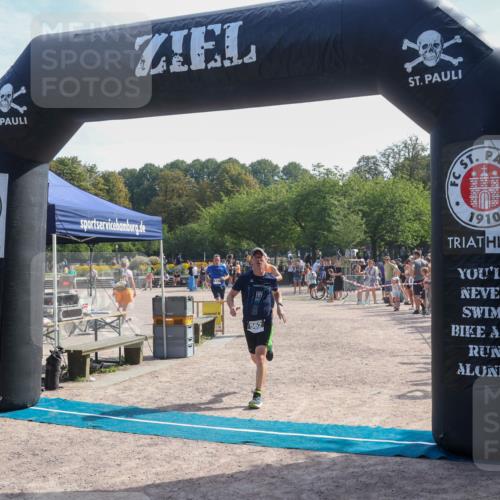 08.09.2024 - Stadtparktriathlon Luisa Fischer http://msf.ph/oto/7000585 08.09.2024 12:07:16 Ziel 519, 527, 562 meine-sportfotos.de