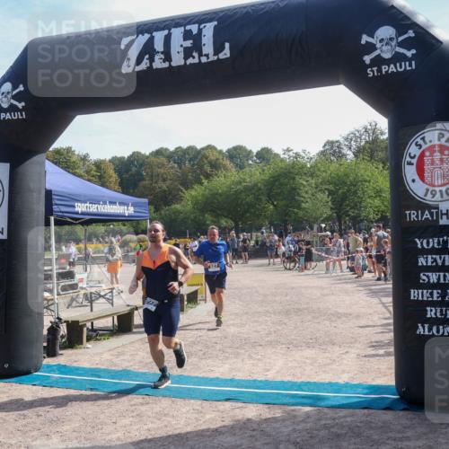 08.09.2024 - Stadtparktriathlon Luisa Fischer http://msf.ph/oto/7000636 08.09.2024 12:07:18 Ziel 519, 527, 562 meine-sportfotos.de