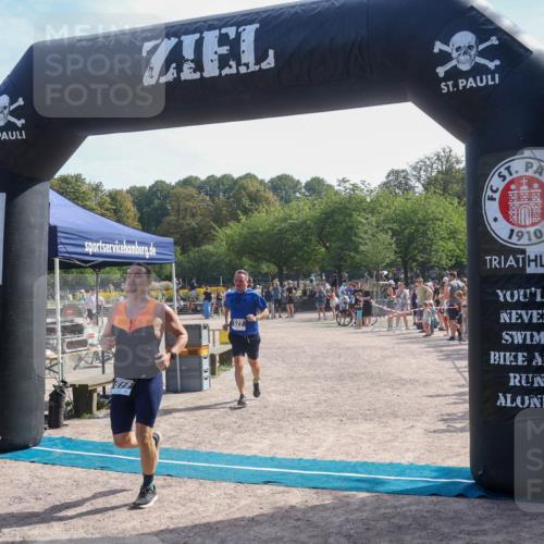 08.09.2024 - Stadtparktriathlon Luisa Fischer http://msf.ph/oto/7000645 08.09.2024 12:07:18 Ziel 519, 527, 562 meine-sportfotos.de