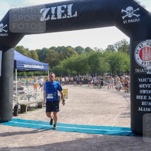 08.09.2024 - Stadtparktriathlon Luisa Fischer http://msf.ph/oto/7000678 08.09.2024 12:07:20 Ziel 519, 524, 527, 562 meine-sportfotos.de