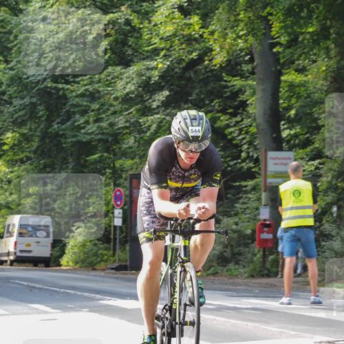 08.09.2024 - Stadtparktriathlon Zöllner http://msf.ph/oto/7000701 08.09.2024 11:06:07 Radfahren 452, 544 meine-sportfotos.de