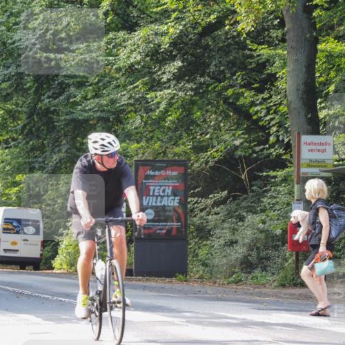 08.09.2024 - Stadtparktriathlon Zöllner http://msf.ph/oto/7000765 08.09.2024 11:06:29 Radfahren 402, 455, 471 meine-sportfotos.de