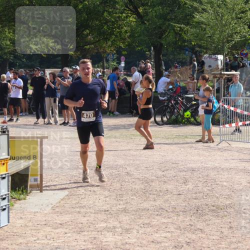 08.09.2024 - Stadtparktriathlon Luisa Fischer http://msf.ph/oto/7000811 08.09.2024 12:09:20 Ziel 470 meine-sportfotos.de