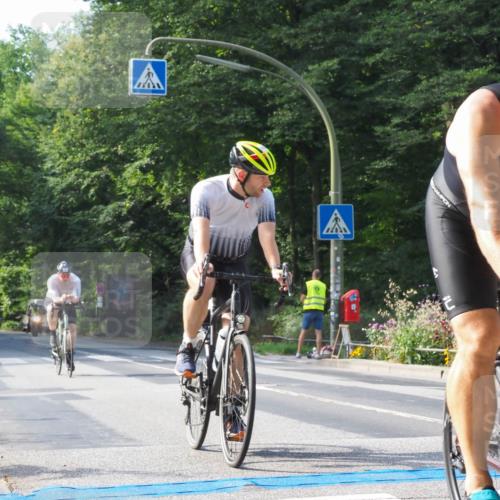08.09.2024 - Stadtparktriathlon Zöllner http://msf.ph/oto/7000844 08.09.2024 11:07:13 Radfahren 404, 434, 462, 494, 524, 547, 558 meine-sportfotos.de