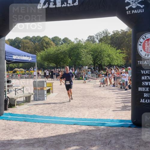 08.09.2024 - Stadtparktriathlon Luisa Fischer http://msf.ph/oto/7000873 08.09.2024 12:09:21 Ziel 470 meine-sportfotos.de