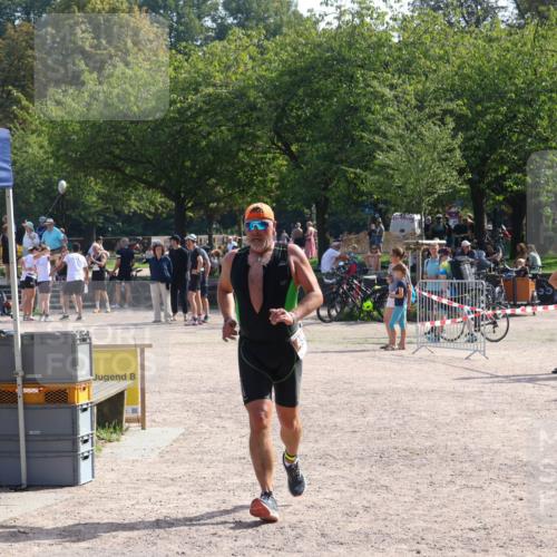 08.09.2024 - Stadtparktriathlon Luisa Fischer http://msf.ph/oto/7001022 08.09.2024 12:10:09 Ziel 494 meine-sportfotos.de