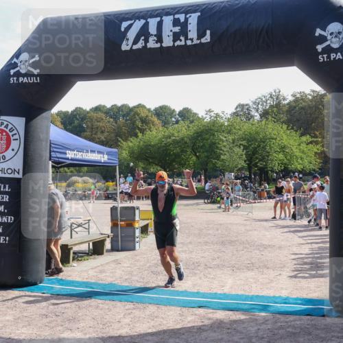 08.09.2024 - Stadtparktriathlon Luisa Fischer http://msf.ph/oto/7001054 08.09.2024 12:10:10 Ziel 494 meine-sportfotos.de
