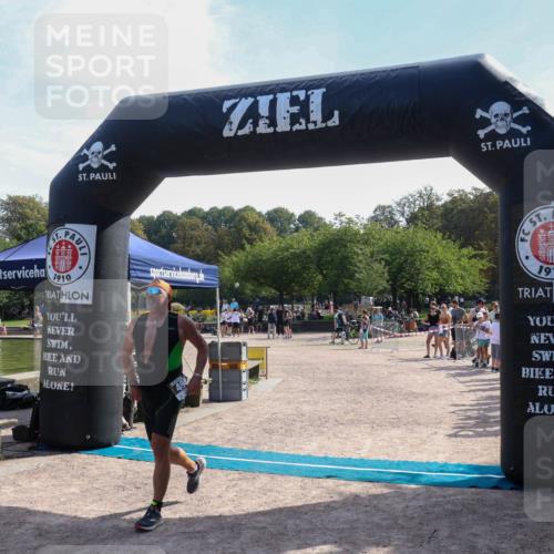 08.09.2024 - Stadtparktriathlon Luisa Fischer http://msf.ph/oto/7001074 08.09.2024 12:10:11 Ziel 494 meine-sportfotos.de
