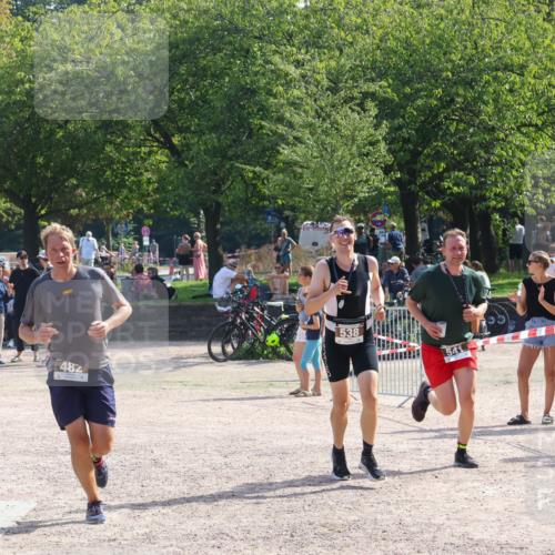 08.09.2024 - Stadtparktriathlon Luisa Fischer http://msf.ph/oto/7001089 08.09.2024 12:10:17 Ziel 482, 494 meine-sportfotos.de