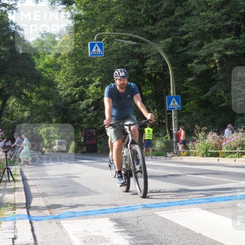 08.09.2024 - Stadtparktriathlon Zöllner http://msf.ph/oto/7001175 08.09.2024 11:08:16 Radfahren 382, 405, 412, 419 meine-sportfotos.de