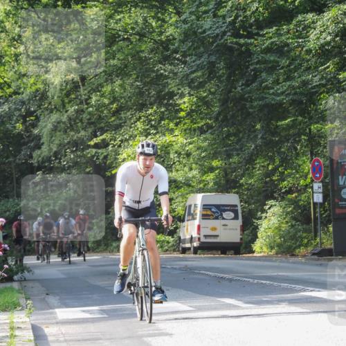 08.09.2024 - Stadtparktriathlon Zöllner http://msf.ph/oto/7001187 08.09.2024 11:08:21 Radfahren 382, 497, 525 meine-sportfotos.de