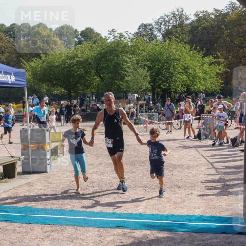 08.09.2024 - Stadtparktriathlon Luisa Fischer http://msf.ph/oto/7001194 08.09.2024 12:11:24 Ziel 469, 484 meine-sportfotos.de