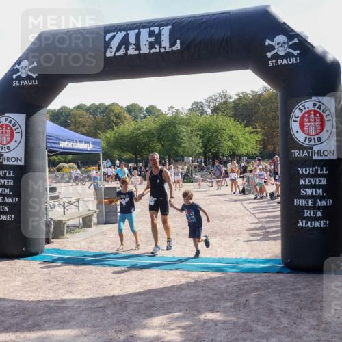 08.09.2024 - Stadtparktriathlon Luisa Fischer http://msf.ph/oto/7001197 08.09.2024 12:11:25 Ziel 469, 484 meine-sportfotos.de