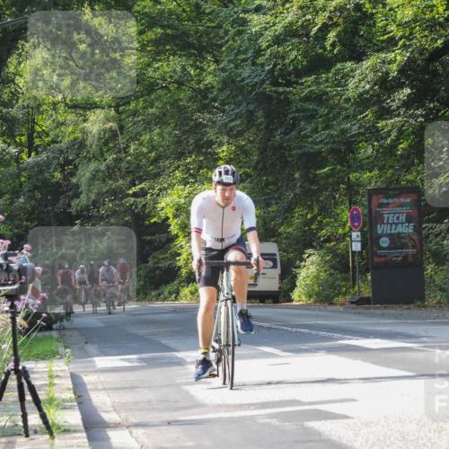 08.09.2024 - Stadtparktriathlon Zöllner http://msf.ph/oto/7001209 08.09.2024 11:08:21 Radfahren 382, 497, 525 meine-sportfotos.de