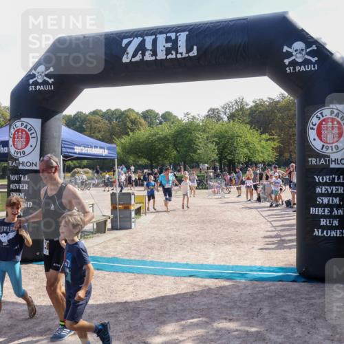 08.09.2024 - Stadtparktriathlon Luisa Fischer http://msf.ph/oto/7001234 08.09.2024 12:11:26 Ziel 469, 484 meine-sportfotos.de
