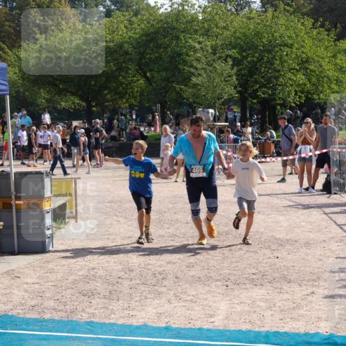 08.09.2024 - Stadtparktriathlon Luisa Fischer http://msf.ph/oto/7001248 08.09.2024 12:11:28 Ziel 469, 484 meine-sportfotos.de
