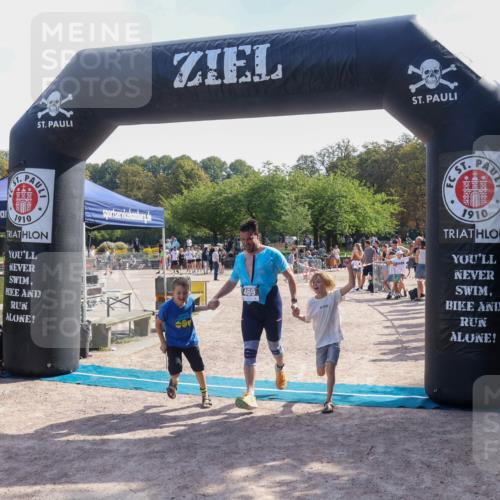 08.09.2024 - Stadtparktriathlon Luisa Fischer http://msf.ph/oto/7001300 08.09.2024 12:11:30 Ziel 469, 484 meine-sportfotos.de