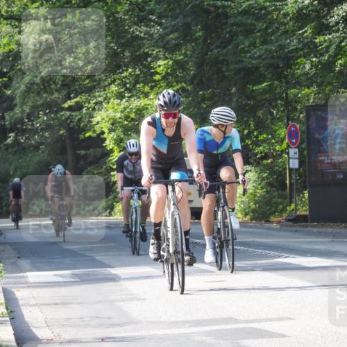 08.09.2024 - Stadtparktriathlon Zöllner http://msf.ph/oto/7001469 08.09.2024 11:09:33 Radfahren 393, 445, 458, 479, 484, 493, 535, 537, 550 meine-sportfotos.de