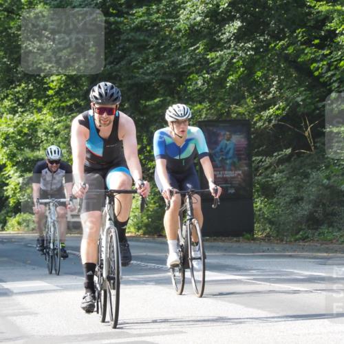 08.09.2024 - Stadtparktriathlon Zöllner http://msf.ph/oto/7001475 08.09.2024 11:09:33 Radfahren 393, 445, 458, 479, 484, 493, 535, 537, 550 meine-sportfotos.de