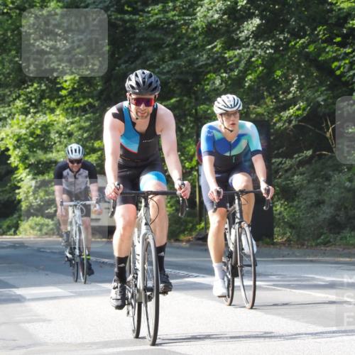 08.09.2024 - Stadtparktriathlon Zöllner http://msf.ph/oto/7001482 08.09.2024 11:09:34 Radfahren 393, 445, 458, 479, 484, 493, 535, 537, 550 meine-sportfotos.de