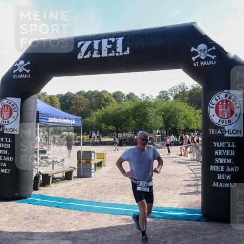 08.09.2024 - Stadtparktriathlon Luisa Fischer http://msf.ph/oto/7001489 08.09.2024 12:14:25 Ziel 497 meine-sportfotos.de