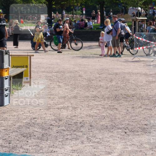 08.09.2024 - Stadtparktriathlon Luisa Fischer http://msf.ph/oto/7001494 08.09.2024 12:15:13 Ziel 463 meine-sportfotos.de