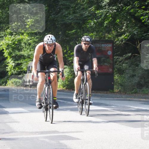 08.09.2024 - Stadtparktriathlon Zöllner http://msf.ph/oto/7001512 08.09.2024 11:09:37 Radfahren 393, 445, 458, 479, 484, 493, 537, 550 meine-sportfotos.de